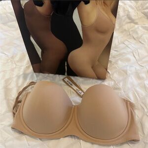 SKIMS Strapless bra 36C